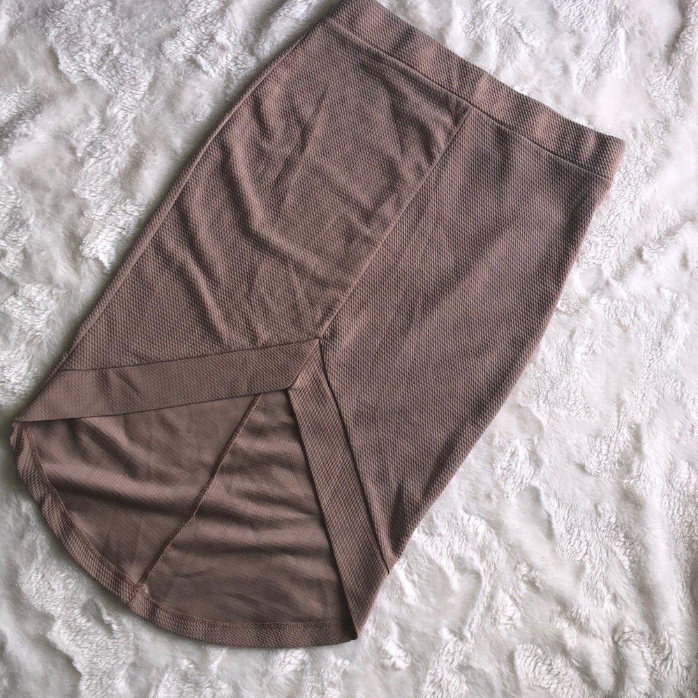 2/20 🌸🌸🌸Sirens nude skirt size large